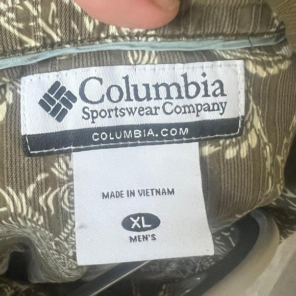 Columbia Short Sleeve Pattern‎ Button Down - Picture 5 of 6